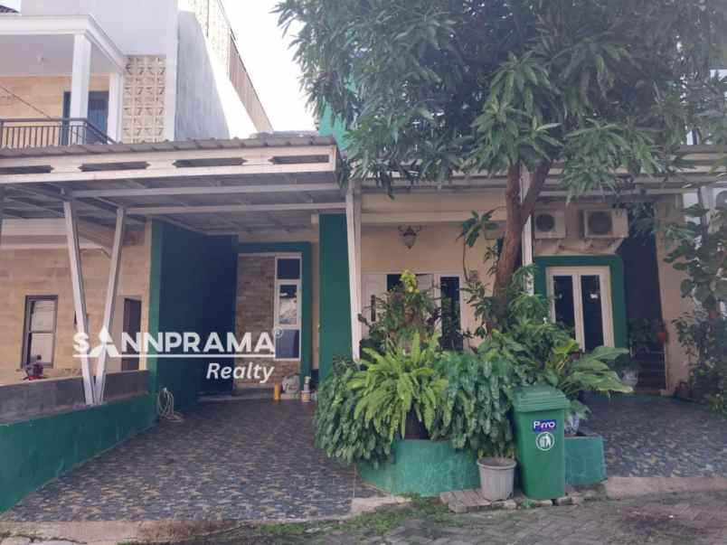 dijual rumah ciracas