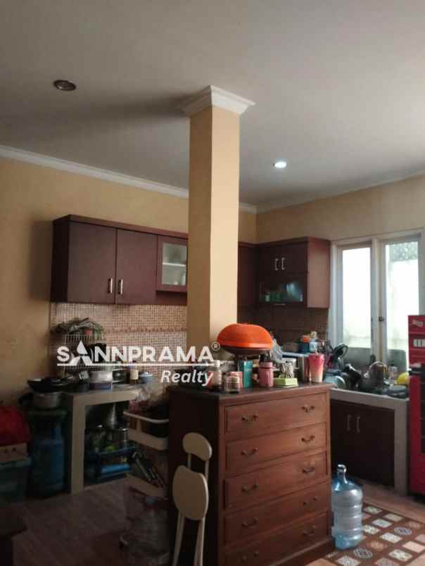 dijual rumah ciracas