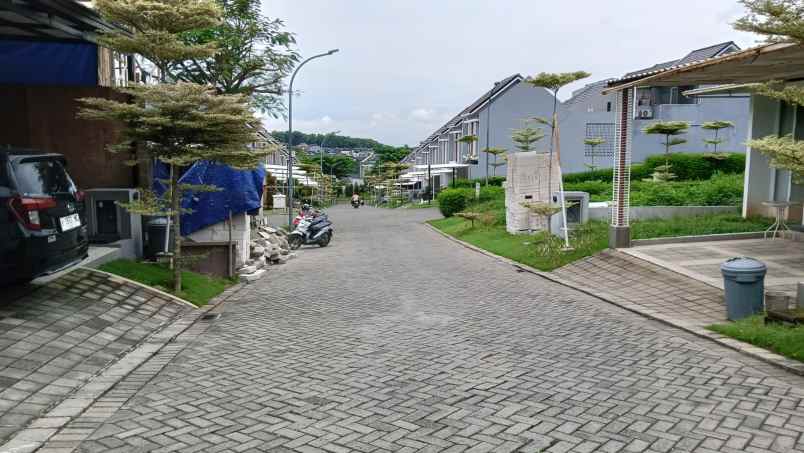 dijual rumah citra grand