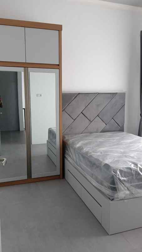 dijual rumah citra grand