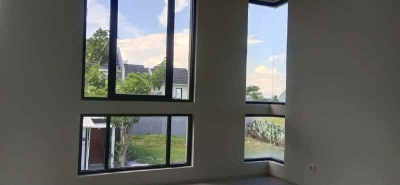 dijual rumah citraland north west lake