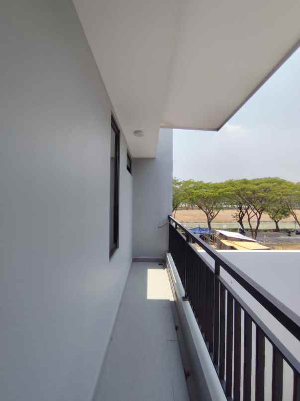 dijual rumah citraland raffles garden