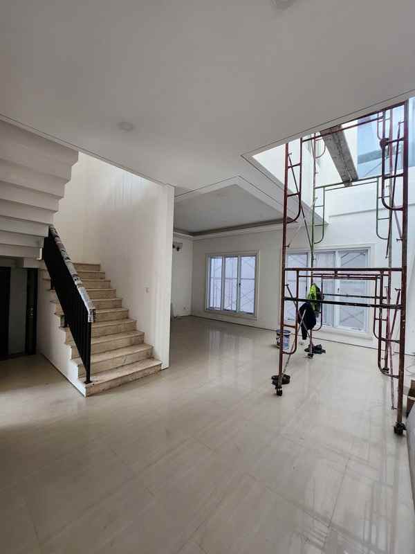 dijual rumah citraland south emerald