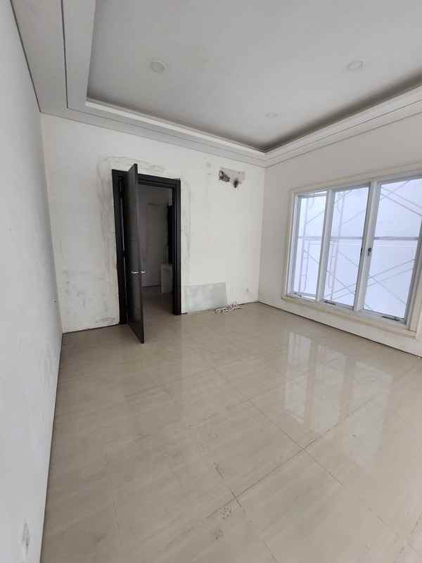 dijual rumah citraland south emerald