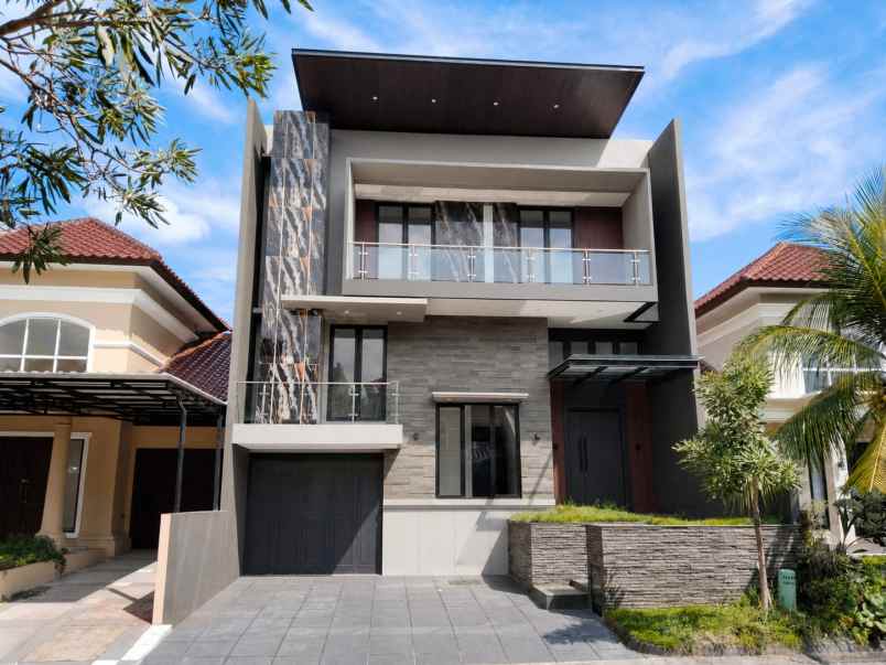 dijual rumah citraland utama surabaya