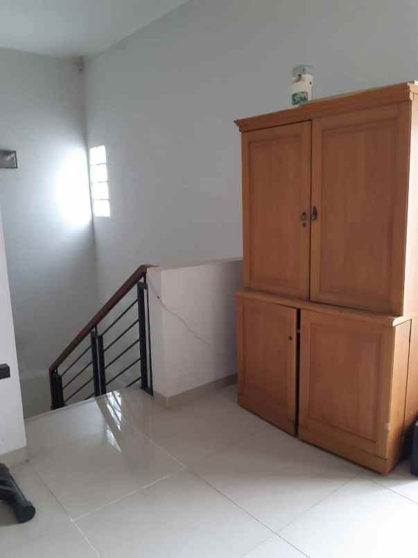 dijual rumah ciwaruga