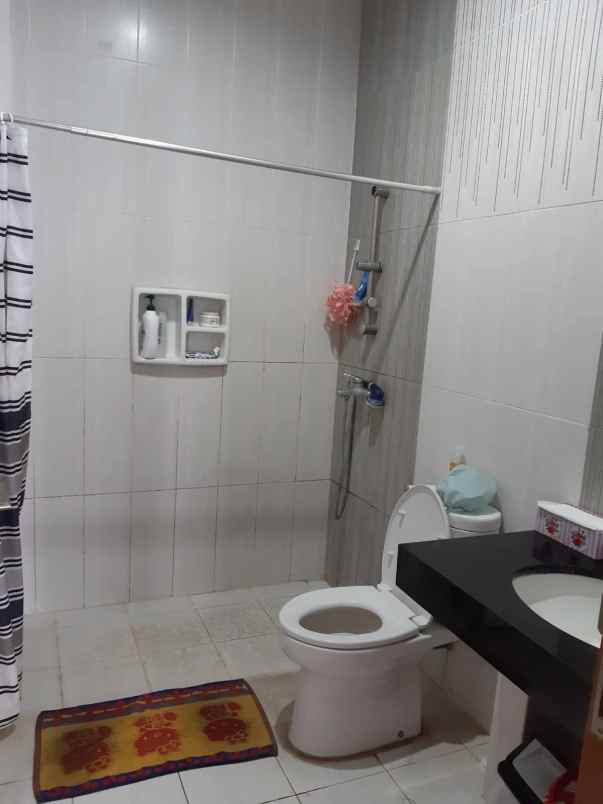 dijual rumah ciwaruga