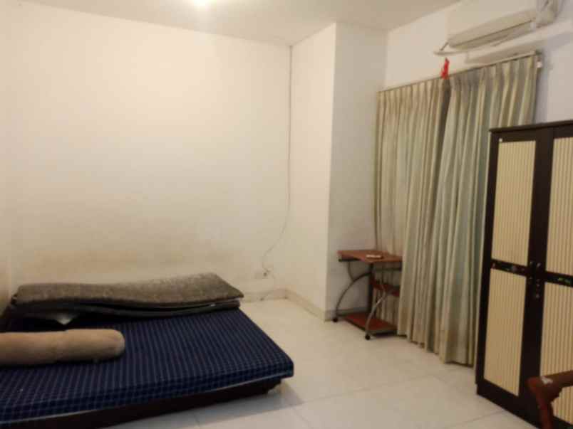 dijual rumah cluster alamanda jakarta