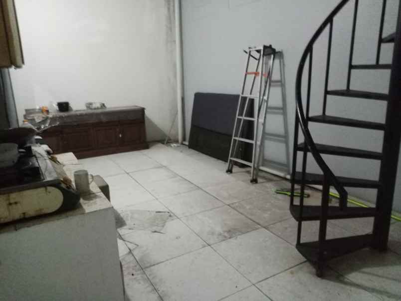 dijual rumah cluster alamanda jakarta