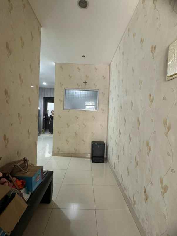 dijual rumah cluster dbanyan jgc