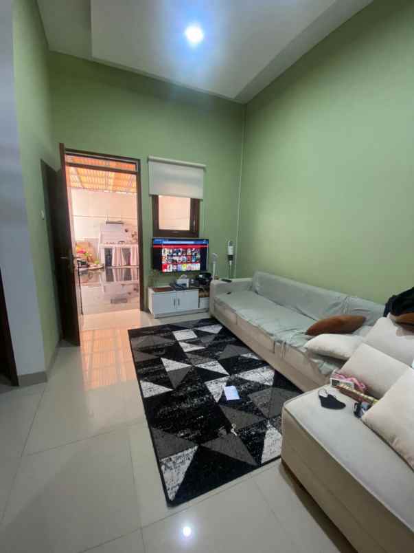 dijual rumah cluster derwati mas estate