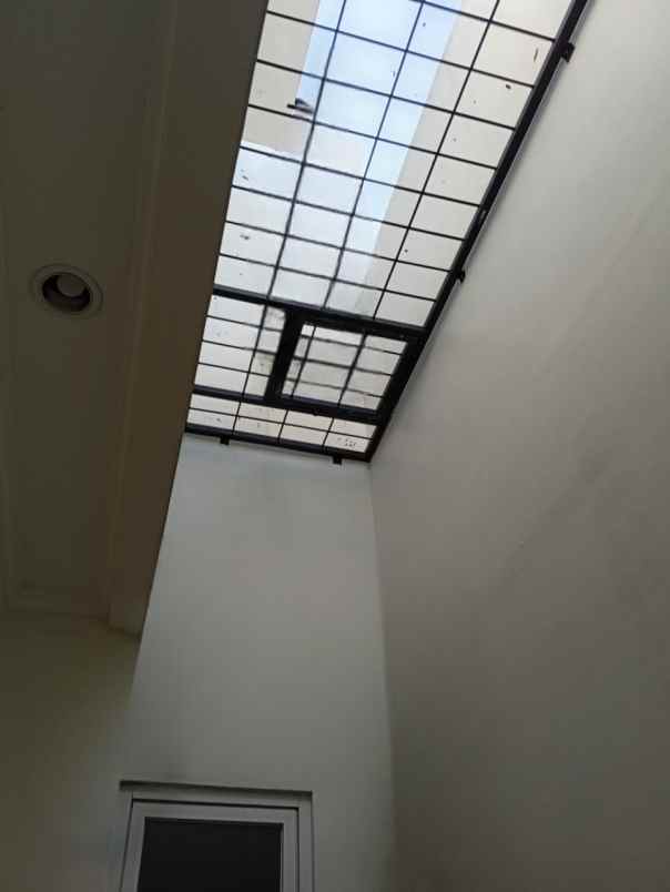 dijual rumah cluster la seine jgc