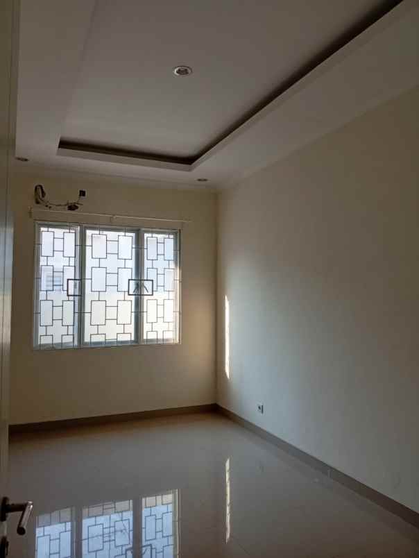 dijual rumah cluster la seine jgc