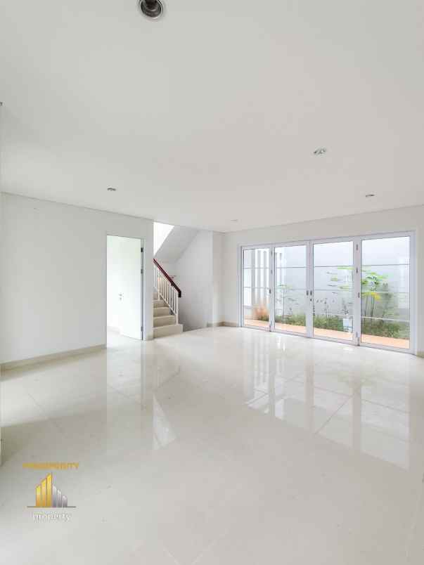 dijual rumah cluster menaggio paramount