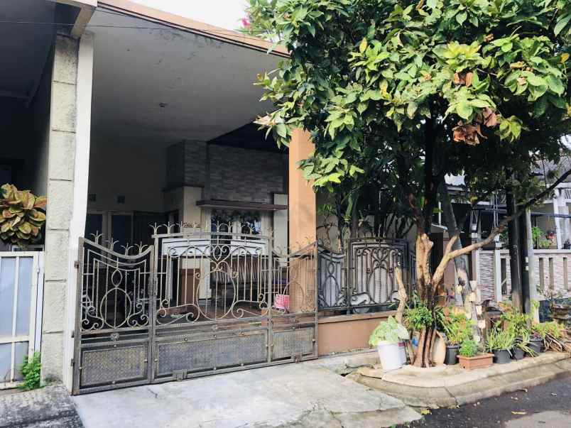 dijual rumah cluster taman sari harapan