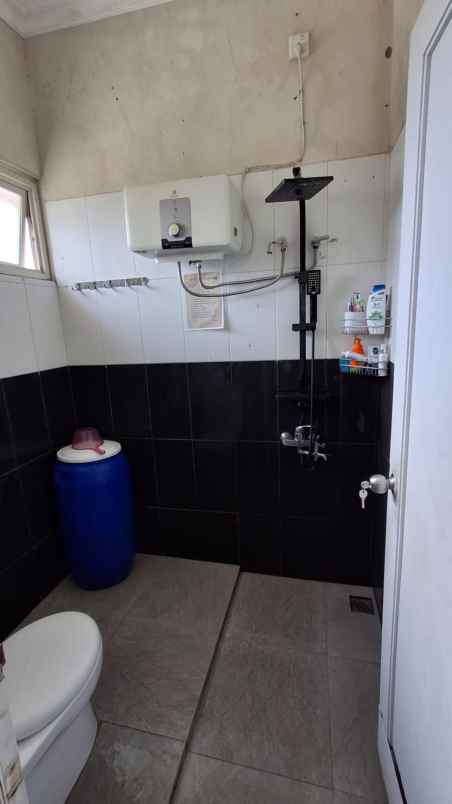 dijual rumah cluster teresta metland
