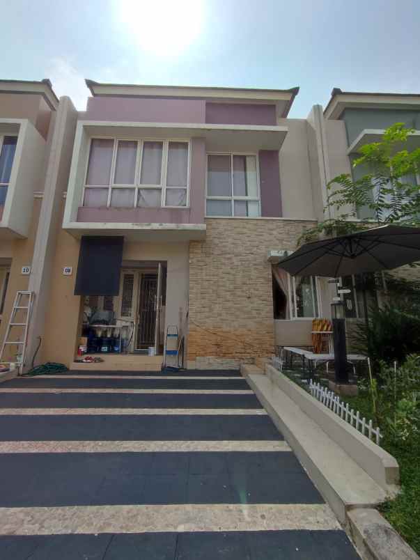 dijual rumah cluster tesla