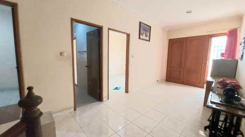 dijual rumah danau indah