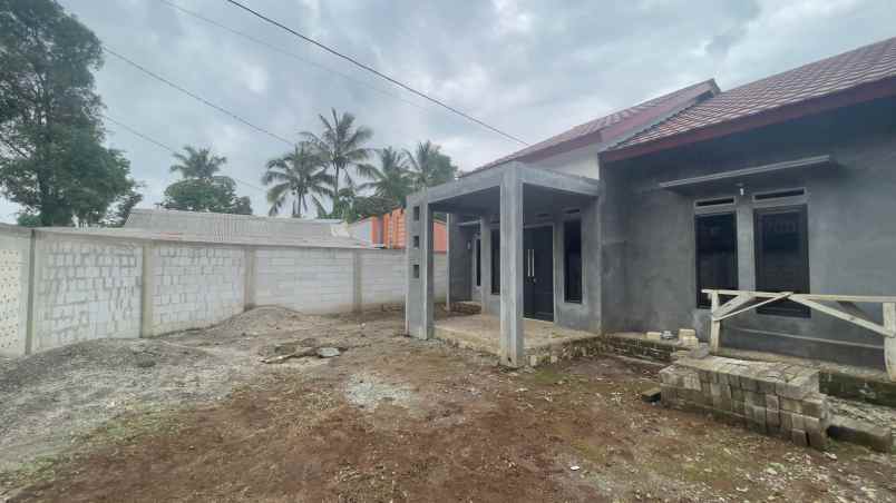 dijual rumah darangdan