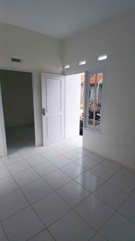 dijual rumah darupono