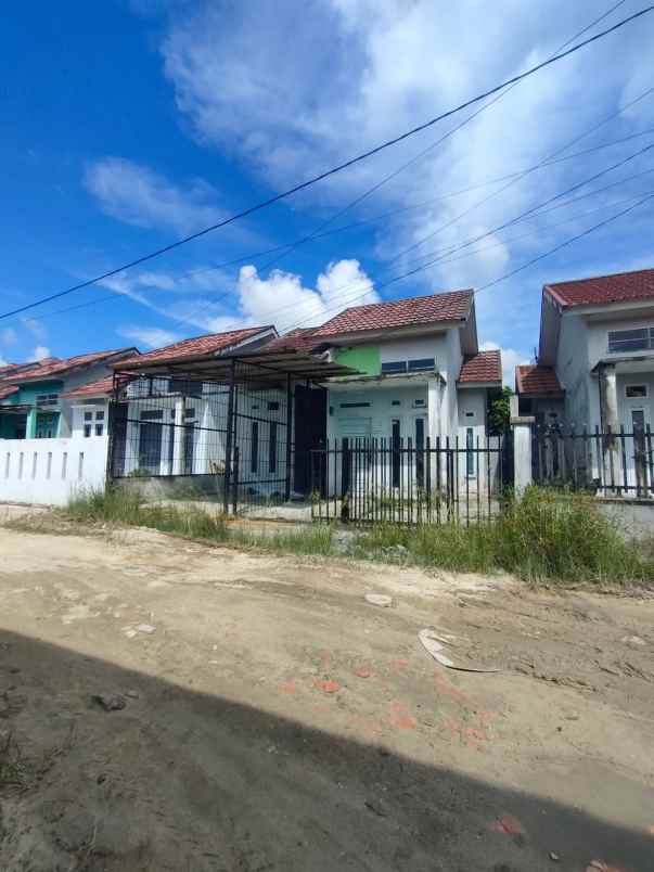 dijual rumah dekat kampus unri panam pekanbaru
