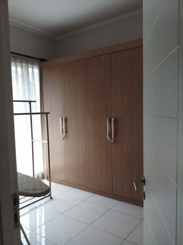 dijual rumah di bintaro jaya tangerang selatan