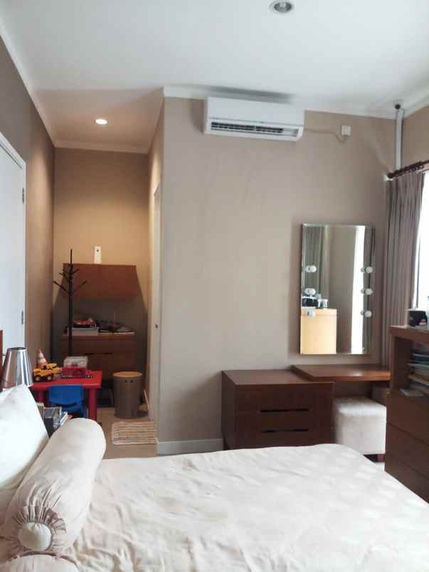 dijual rumah di bintaro jaya tangerang selatan