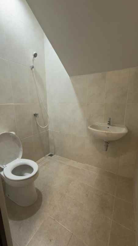 dijual rumah di citra garden tangerang serpong