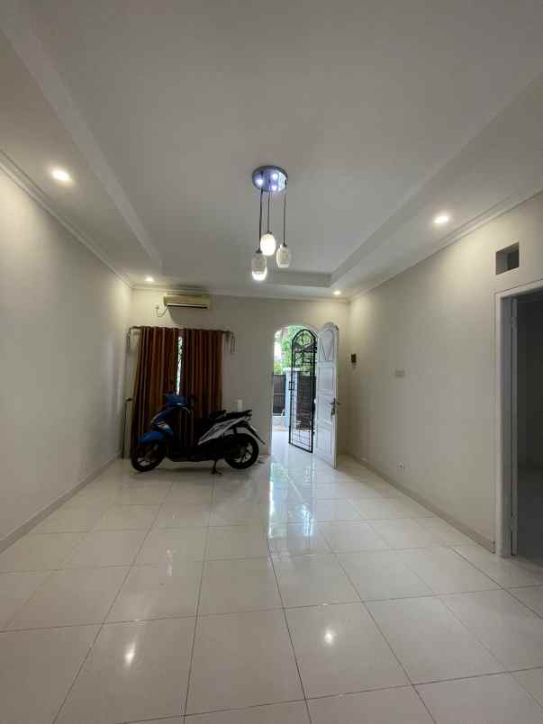 dijual rumah di graha raya 10 no 31a bintaro jaya