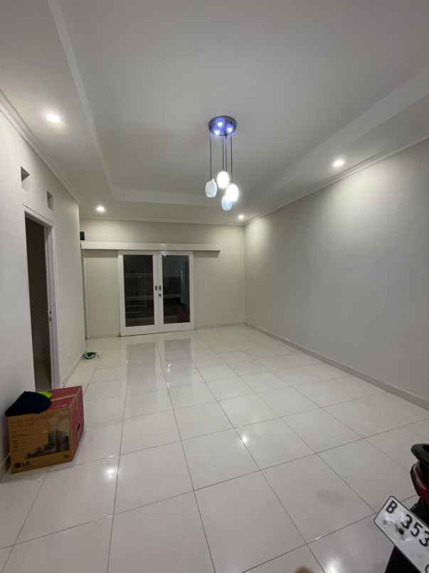 dijual rumah di graha raya 10 no 31a bintaro jaya