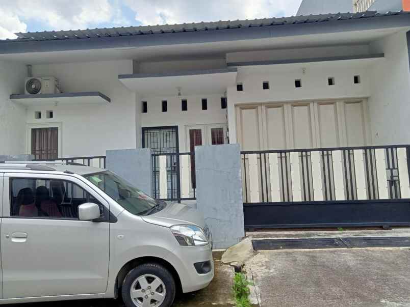 dijual rumah di karang wulan barat raya semarang