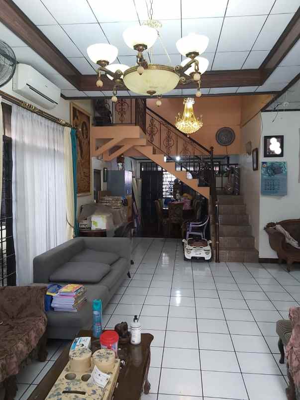 dijual rumah di kelapa dua wetan ciracas jakarta timur