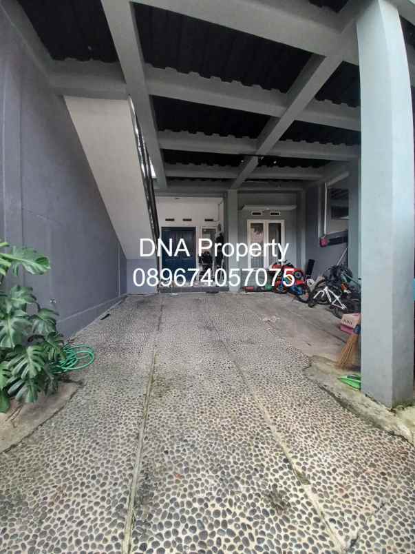 dijual rumah di pemkot cimahi 2 lantai