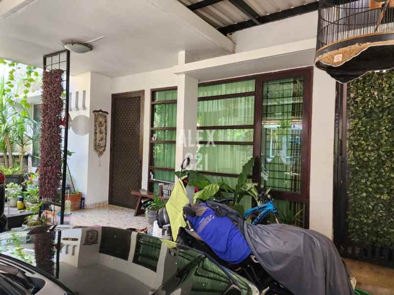 dijual rumah di pesona khayangan sukmajaya depok