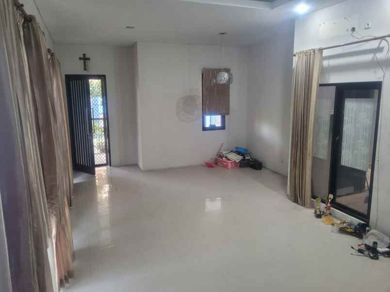 dijual rumah di surabaya