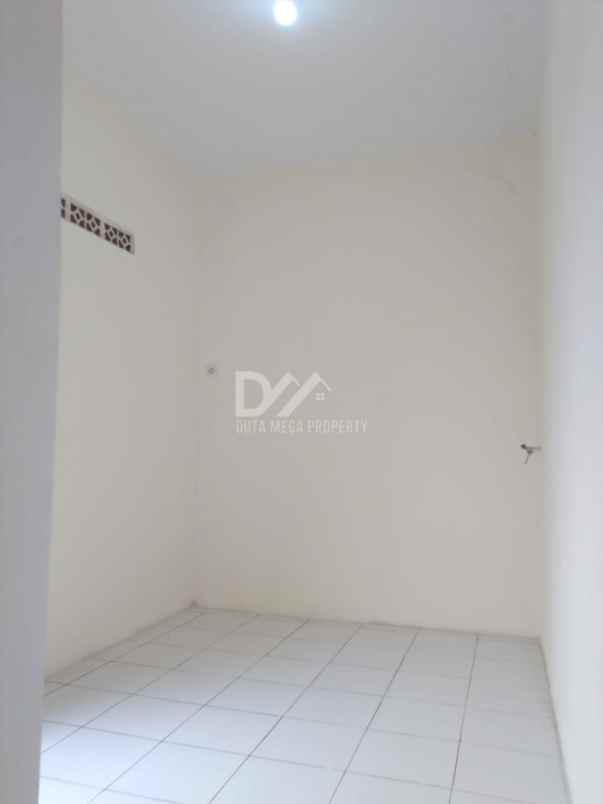 dijual rumah di villa melati mas bsd