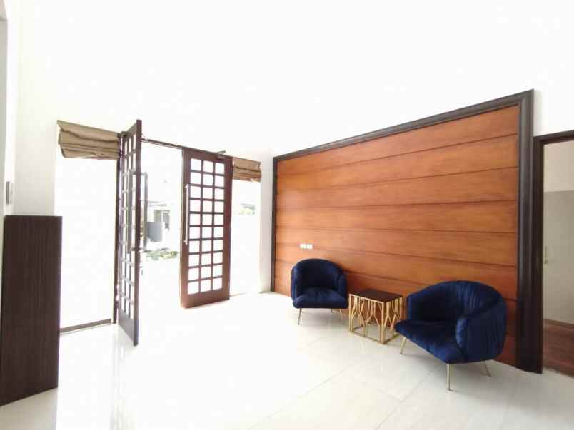 dijual rumah fulerton citraland