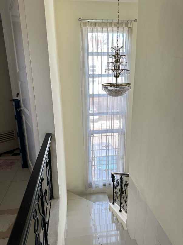 dijual rumah gading serpong tangerang