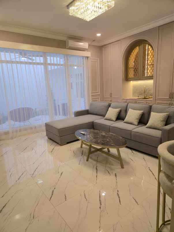 dijual rumah gandaria city kebayoran