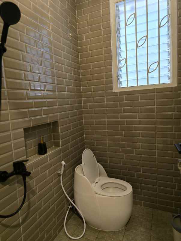 dijual rumah gandaria city kebayoran