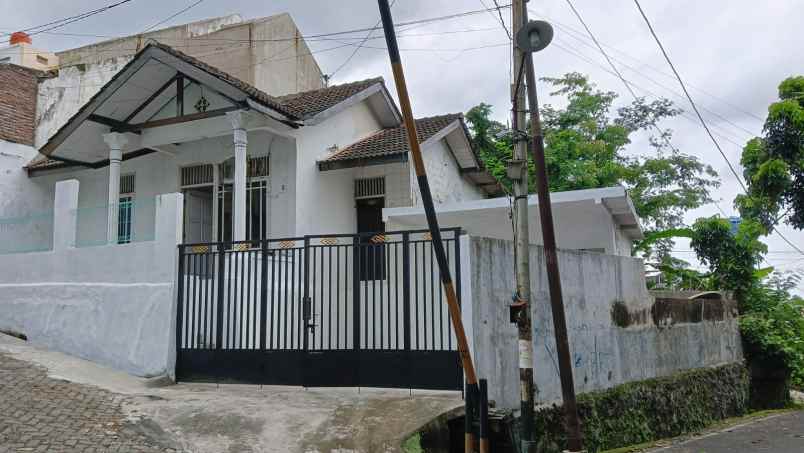 dijual rumah gemah permai