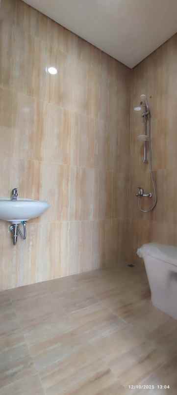 dijual rumah gg masjid