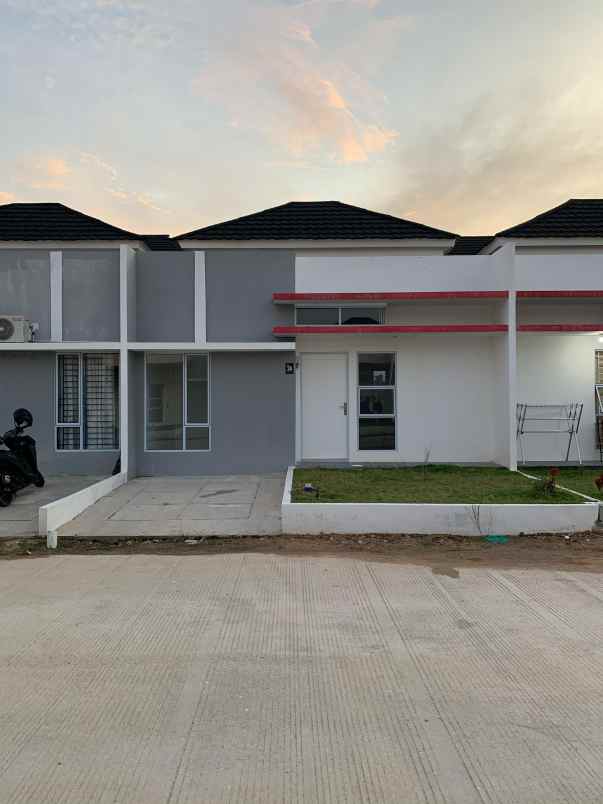 dijual rumah glory residence lokasi strategis