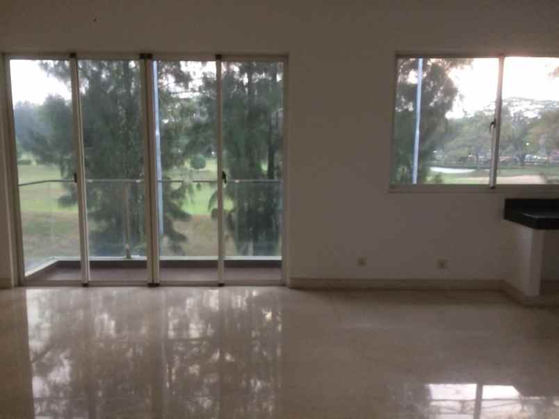 dijual rumah golf residence