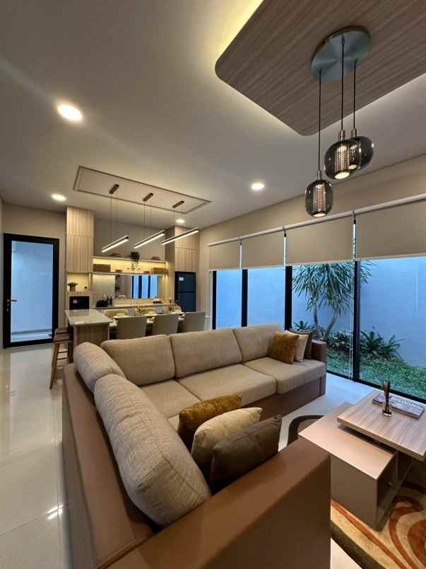 dijual rumah graha famili
