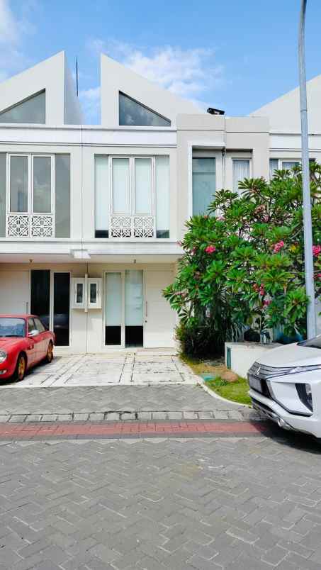 dijual rumah grand pakuwon adelaide