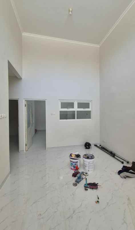 dijual rumah grand semanggi residence
