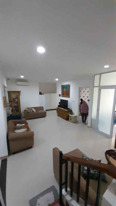 dijual rumah grand wisata bekasi