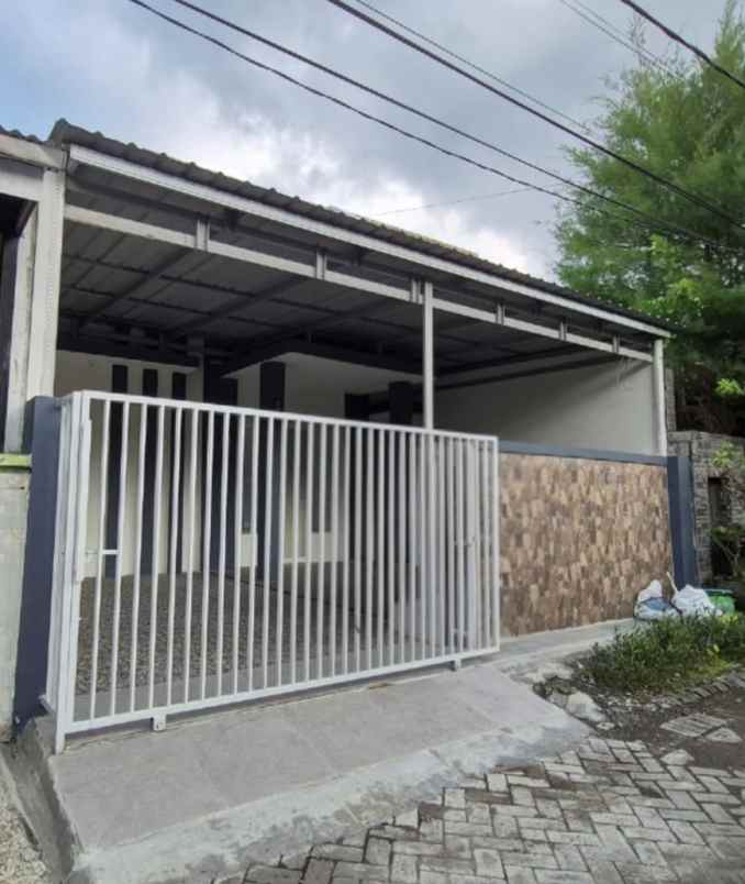 dijual rumah green semanggi
