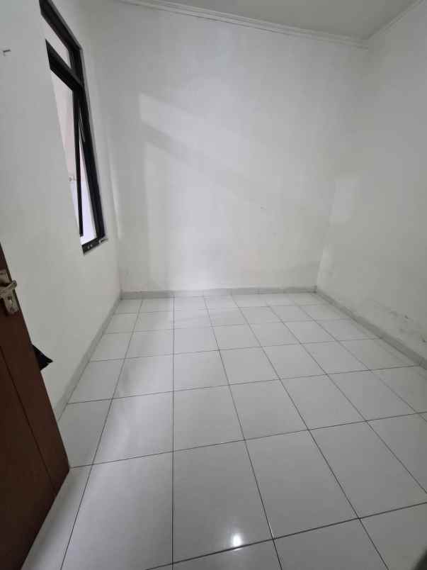 dijual rumah griya melati mas depok